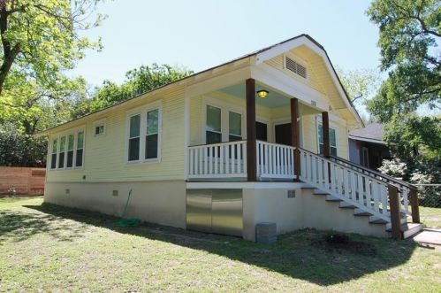 1301 6th St, Austin TX  78704-3301 exterior