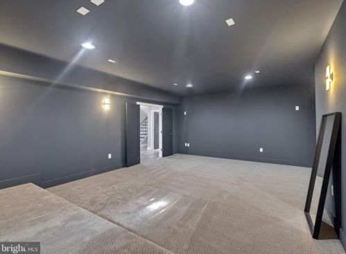 1864 Kirby Rd, Mc Lean VA 22101-5326 exterior