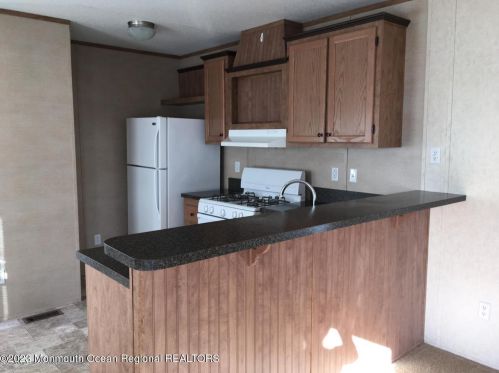 20 Monique Cir, Hazlet, NJ 07730-1543