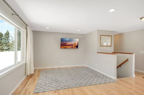 8015 Comstock Ct, South Saint Paul MN 55076-3332 exterior