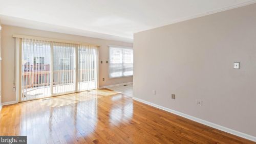 7047 Chesley Search Way, Alexandria VA 22315-4754 exterior