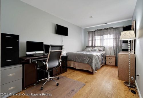 46 Brookside Rd, Edison NJ 08817-4618 exterior