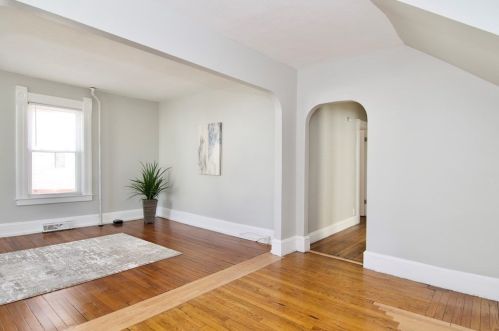 29 Marble St, Springfield MA 01105-2209 exterior