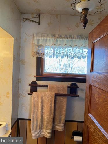 209 Highland Ave, Darby PA 19023-2006 exterior