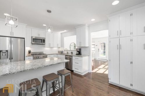 1630 Clifton Rd, Atlanta GA 30329-4019 exterior