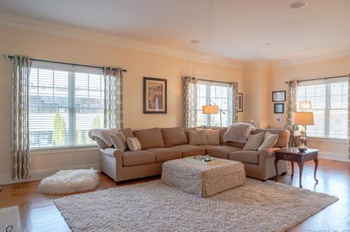 66 Grove St, Ridgefield, CT 06877-4131