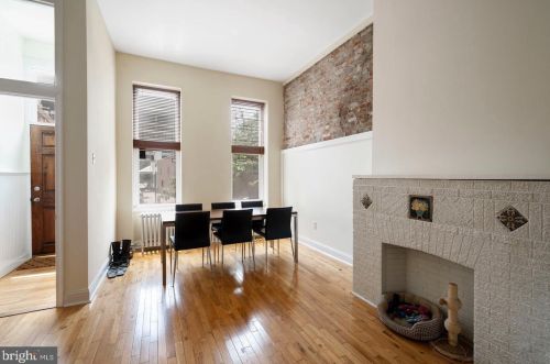 317 Green St, Philadelphia PA  19123-2938 exterior