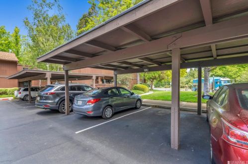 8136 Camelback Pl, Concord CA 94523-1225 exterior