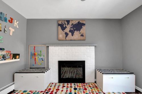 68 Stuart Dr, Poughkeepsie NY 12603-4714 exterior