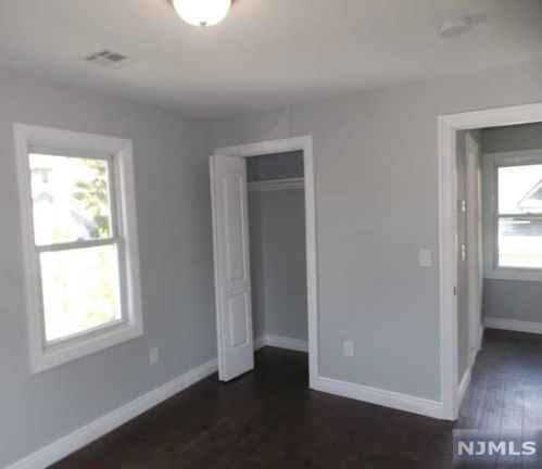 304 James St, Teaneck NJ  07666-3220 exterior