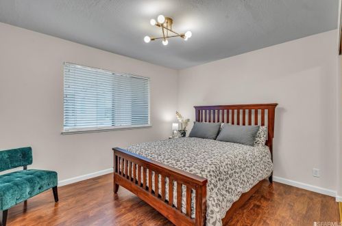 8136 Camelback Pl, Concord CA 94523-1225 exterior