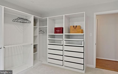 6511 Kansas Ln, Silver Spring MD  20912-4719 exterior