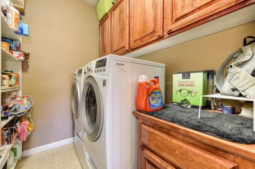 1079 Mallard Cir, Folsom CA 95630-7507 exterior