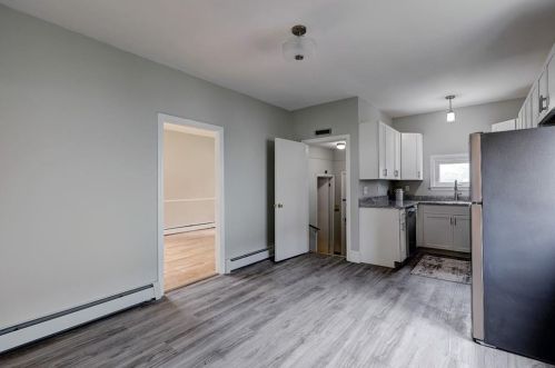 100 Beaufort St, Providence RI  02908-4435 exterior