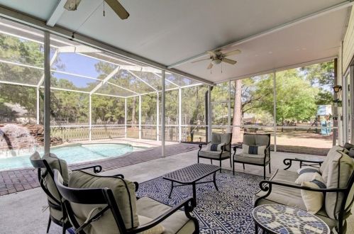 12216 Twin Br Acres Rd, Tampa FL 33626-3711 exterior