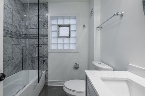 5505 Parkside Ave, Chicago IL  60638-2814 exterior