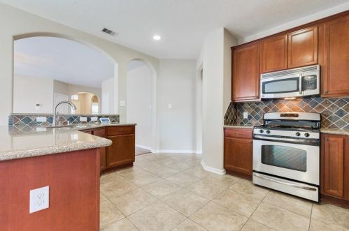 4731 Peninsula Gdn Way, Humble TX 77396-3055 exterior