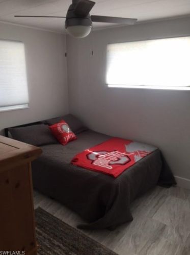 549 94 Ave, Naples FL 34108-2444 exterior