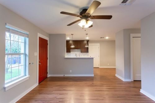 1105 Brookswood Ave, Austin TX  78721-2446 exterior