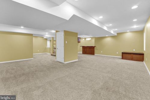 20 Venuti Dr, Chester PA 19014-3600 exterior