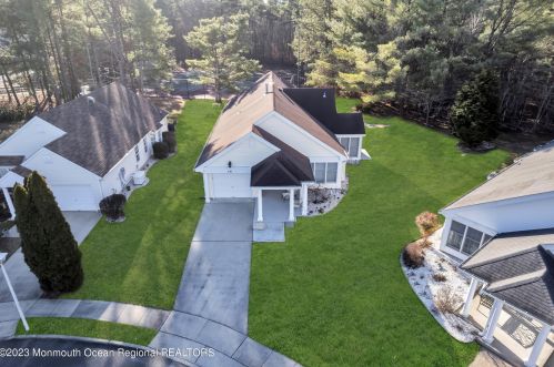 341 Devon St, Lakehurst NJ  08759-4637 exterior