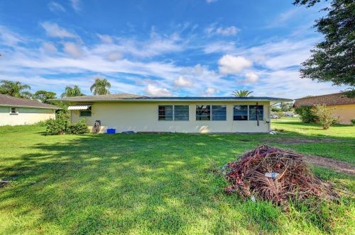 140 Selva Ct, Fort Pierce FL 34983-2020 exterior