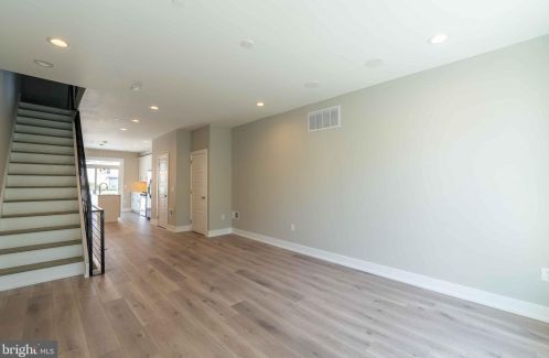 2019 Bodine St, Philadelphia PA  19122-1503 exterior