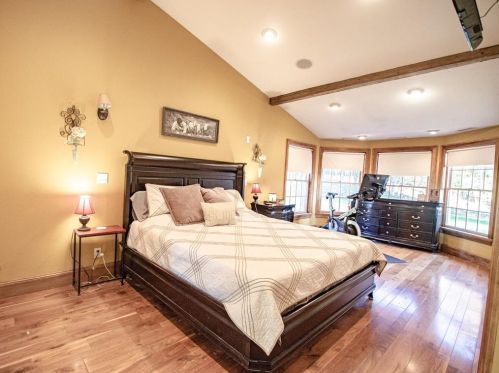 40 Dunbarton Ctr Rd, Concord NH 03304-5300 exterior