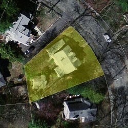31 Rockledge Rd, Newton MA 02461-1818 aerial view