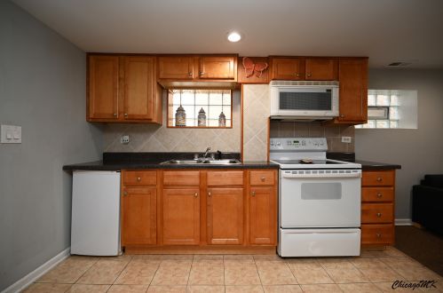 3807 Odell Ave, Chicago IL 60634-3404 exterior