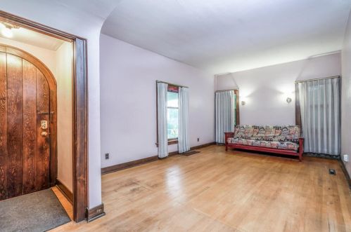 1419 Valley Ave, Grand Rapids MI 49504-2949 exterior