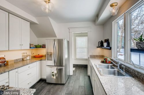 1882 Feronia Ave, Saint Paul MN 55104-3550 exterior