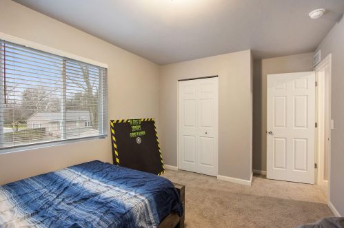 5677 Coddington Ln, Kalamazoo MI  49009-1788 exterior