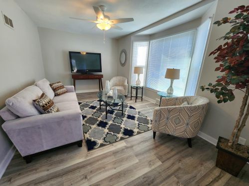 4478 38th St, Milwaukee, WI 53221-2013