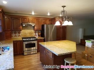 804 161st Pl, Seattle WA  98133-5657 exterior