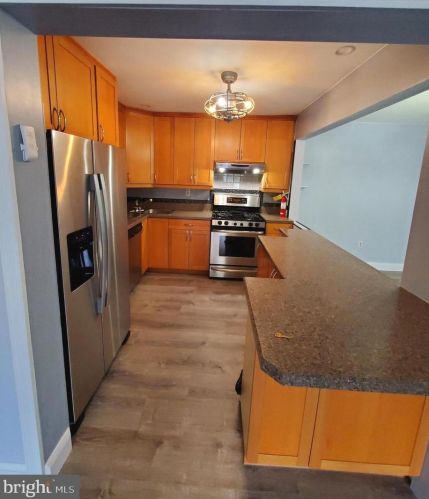 48 Lehavre Ct, Trenton NJ  08619-4723 exterior