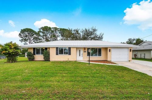 2157 Shelter Dr, Fort Pierce, FL 34952-4849