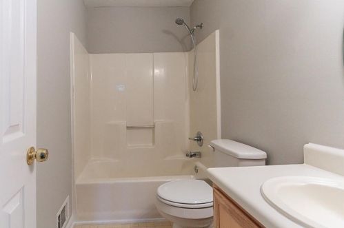 645 Lk Dr, Lithonia GA 30039-6634 exterior