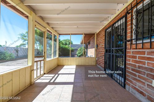 1822 Camino Seco, Tucson AZ  85710-7241 exterior