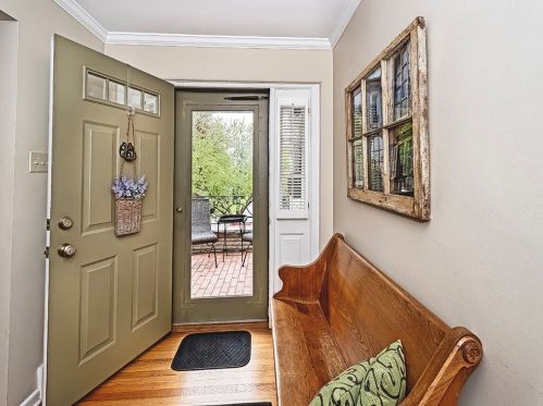 35 Woodland Dr, Pittsburgh, PA 15228-1767