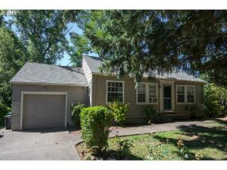 3124 Taylors Ferry Rd, Portland OR  97219-5554 exterior