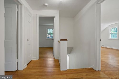 211 Engle Dr, Media PA 19086-6323 exterior