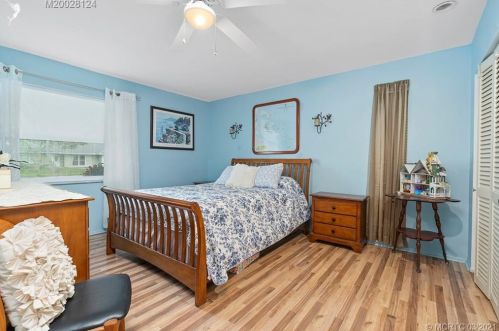 1460 Sunshine, Fort Pierce FL 34952-6009 exterior