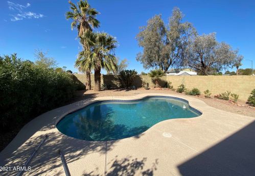 15814 38 Dr, Phoenix AZ 85053-3757 exterior