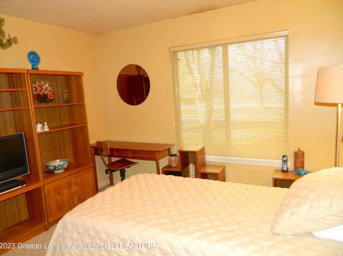 5912 Okemos Rd, Haslett MI 48840-9519 exterior