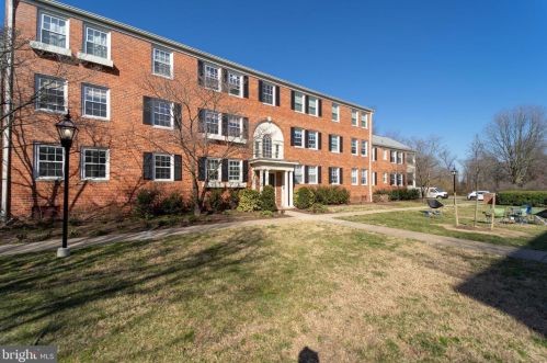 6502 Boulevard Vw, Alexandria VA  22307-6556 exterior