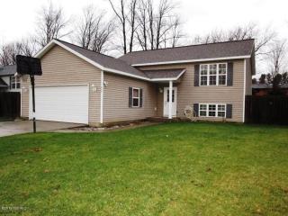 606 Glennview Ln, Fennville, MI 49408-8680
