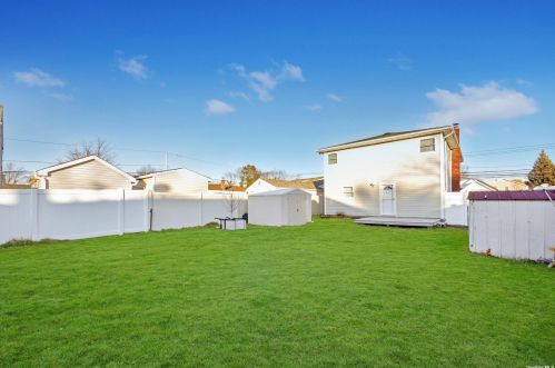 164 Belmont Ave, Babylon NY  11704-5229 exterior