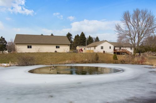 3301 Wagon Wheel Rd, Manitowoc WI 54220-8713 exterior