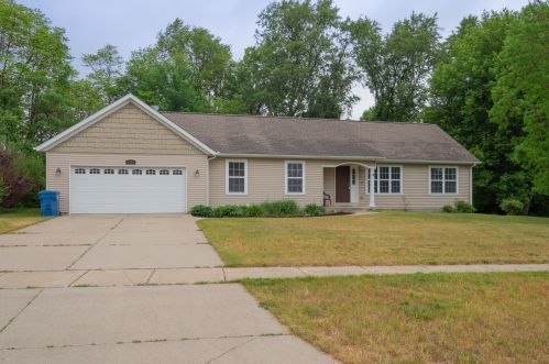 5680 Coddington Ln, Kalamazoo, MI 49009-1787